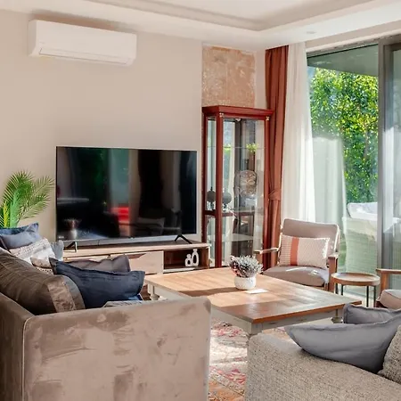 Luxury 4br Yalikavak With Private Pool Garden Вилла Бодрум