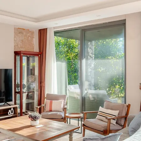 Luxury 4br Yalikavak With Private Pool Garden * Бодрум