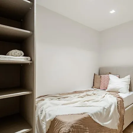 Luxury 4br Yalikavak With Private Pool Garden * Бодрум